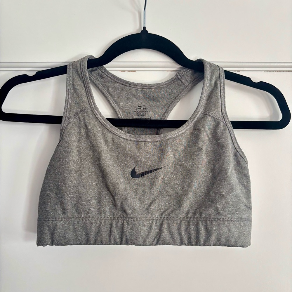 Nike S sports bra
